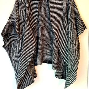 Express throw over poncho